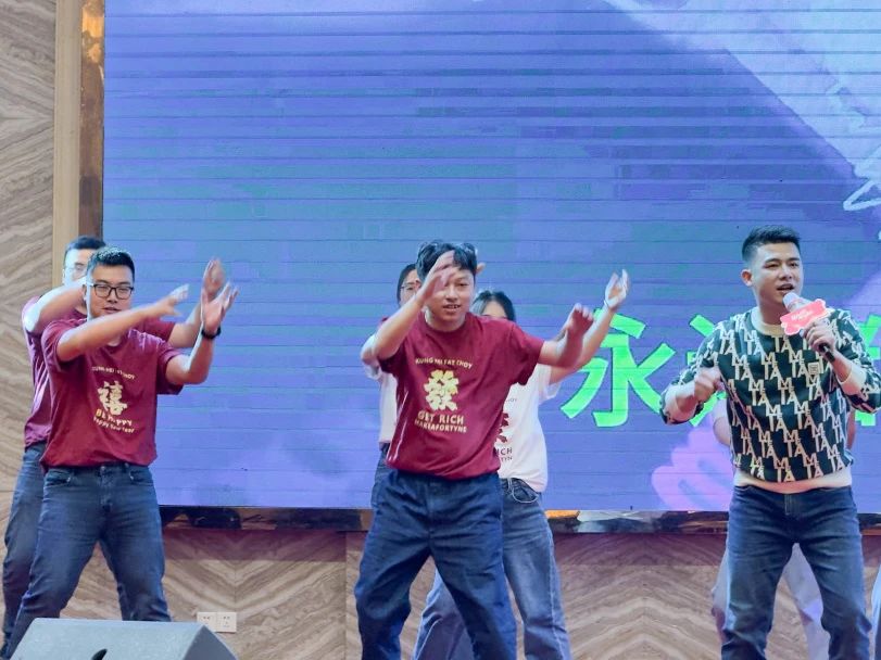 拓路前行·領跑未來 | 集團2023年度總結會暨2024迎新晚會圓滿結束！(圖30)