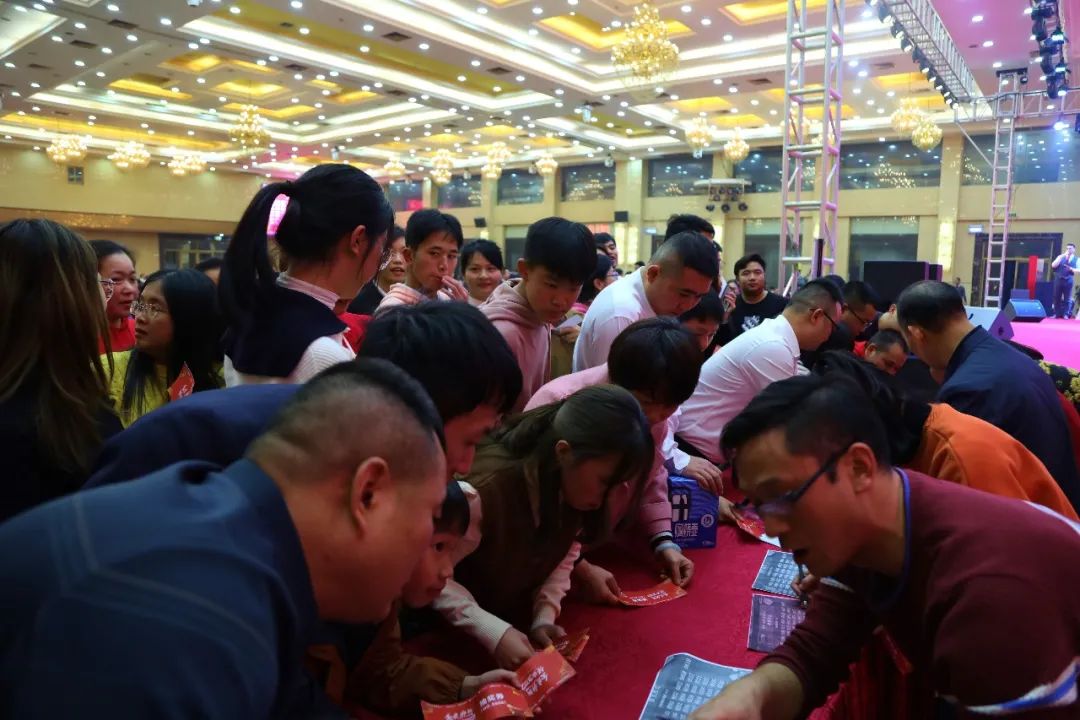 金虎迎新·領(lǐng)跑2022 | 集團(tuán)年度總結(jié)會(huì)暨新年晚會(huì)完美落幕！(圖24)